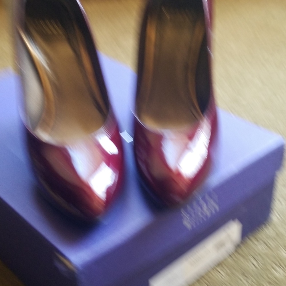 Shoes - Picture 5 of 5